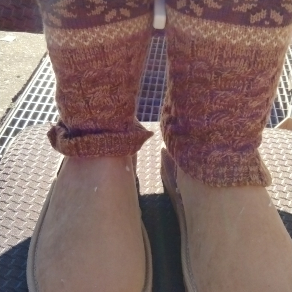 Woman's boots - Picture 2 of 3
